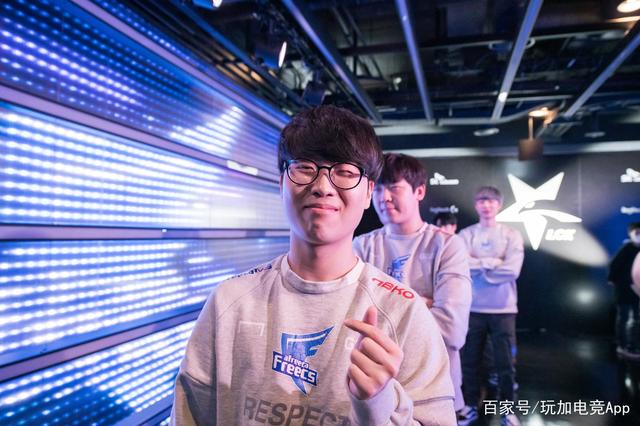 一名选手踏 一名选手踏