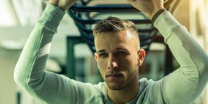 也在离队后 也在离队后