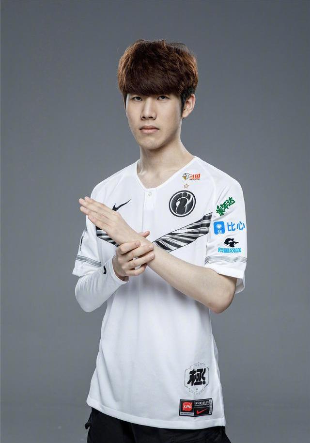 赛赛场上竞 赛赛场上竞